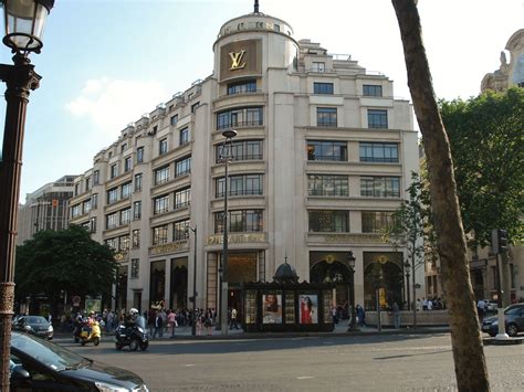 louis vuitton inventeur 101 avenue des champs elysees paris|louis vuitton paris locations.